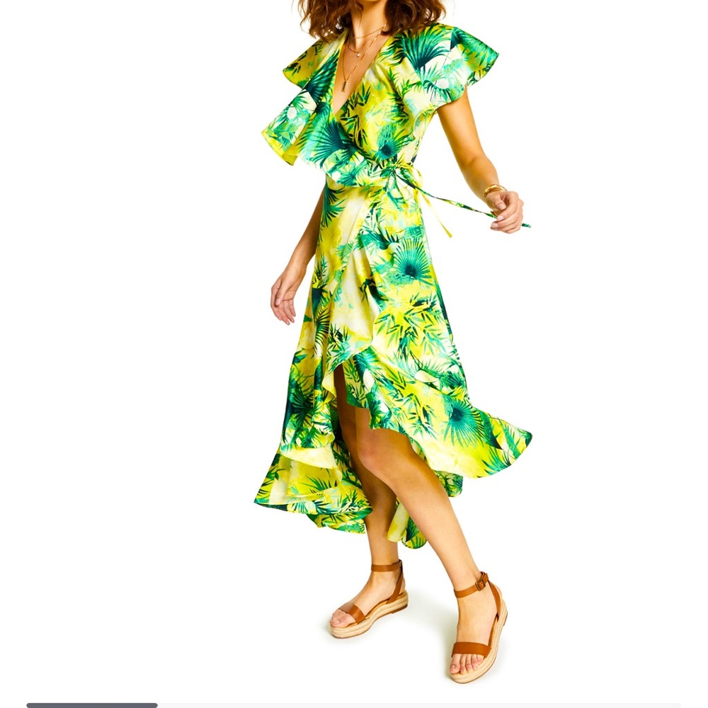 Vacation and beach women dress with lively yellow and green colors